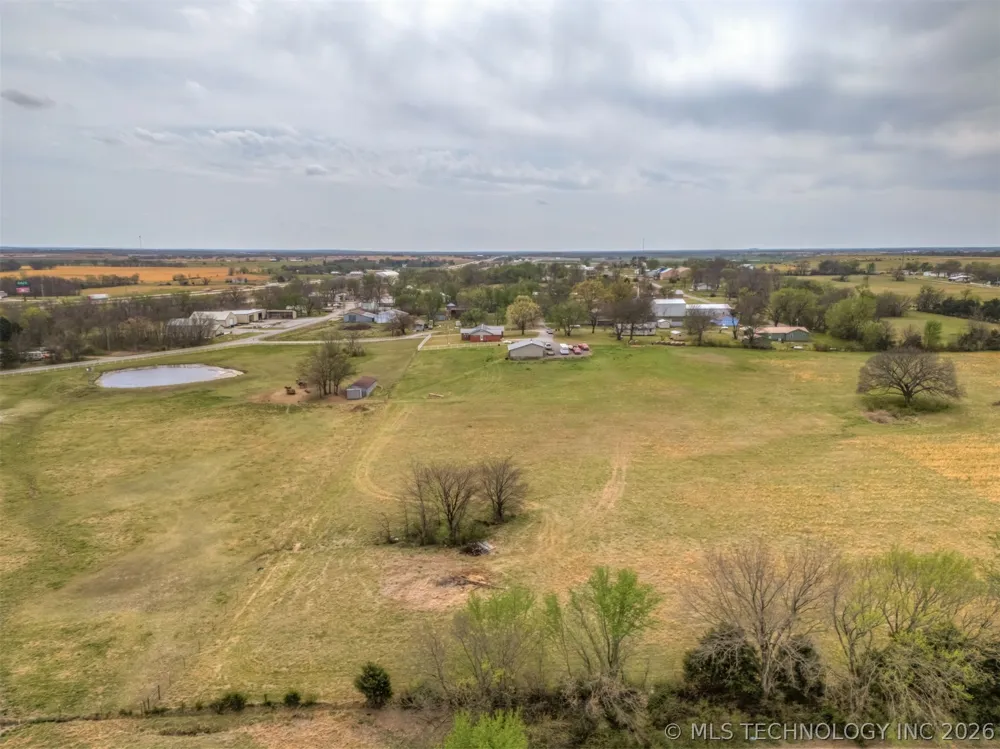 302 Gas Street Chouteau, OK 74337