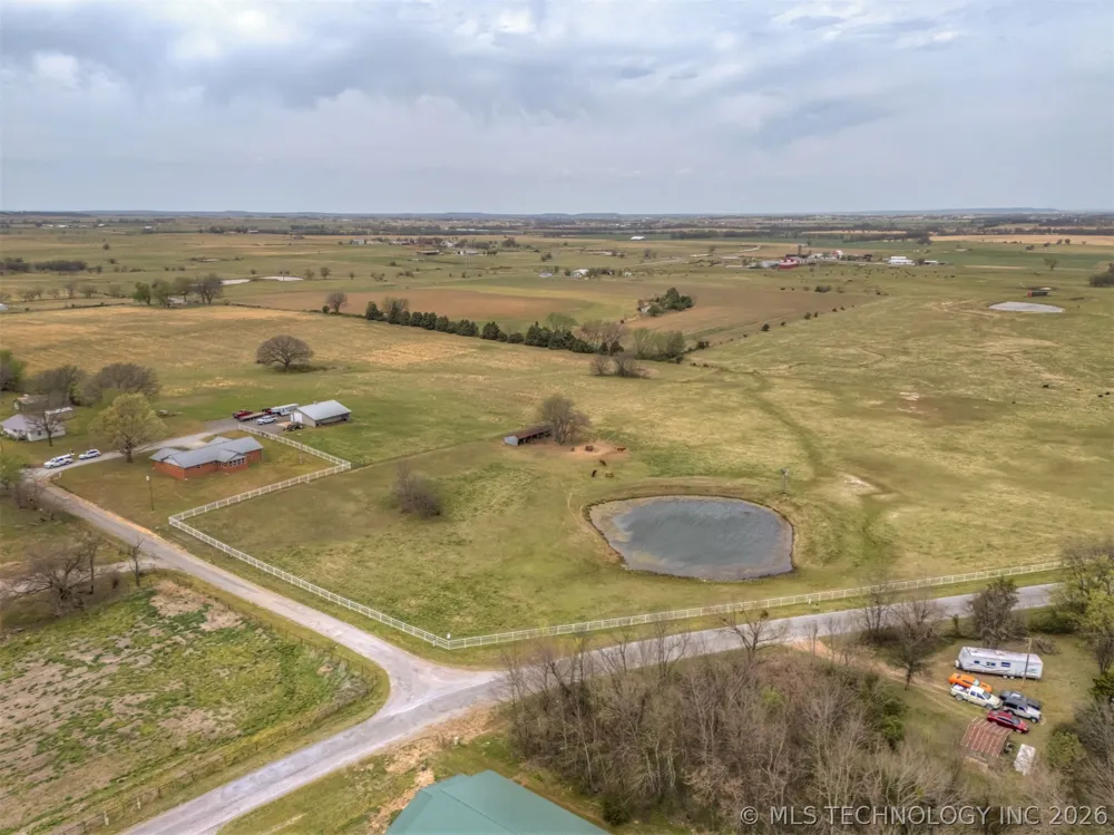 302 Gas Street Chouteau, OK 74337