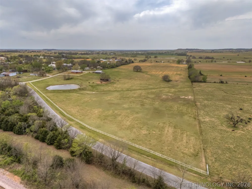 302 Gas Street Chouteau, OK 74337