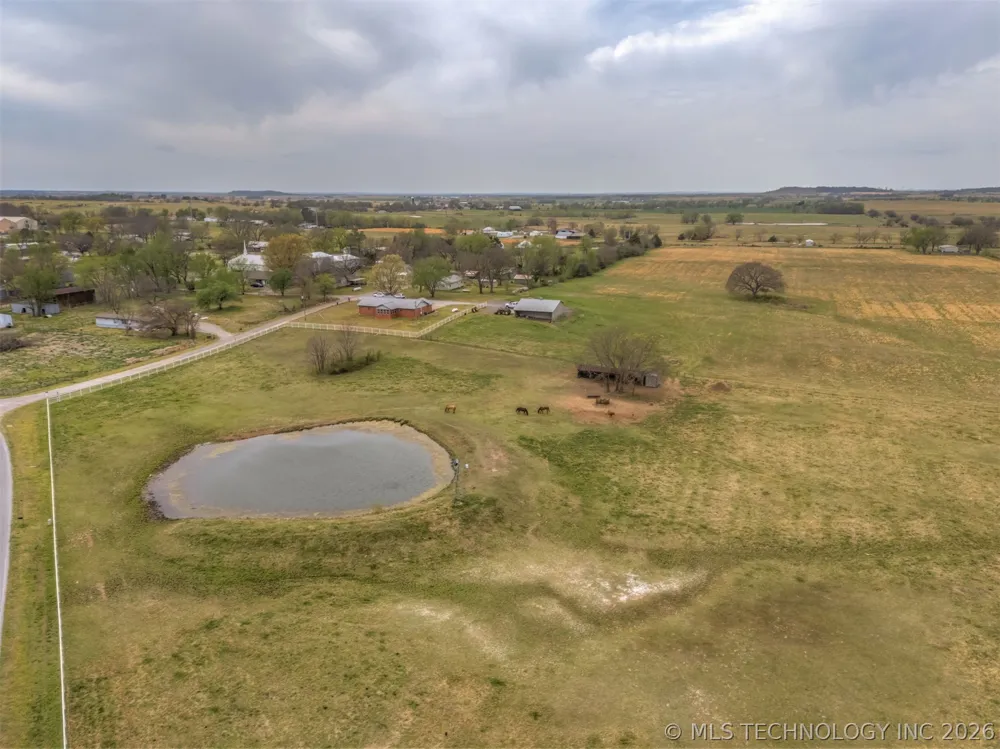 302 Gas Street Chouteau, OK 74337