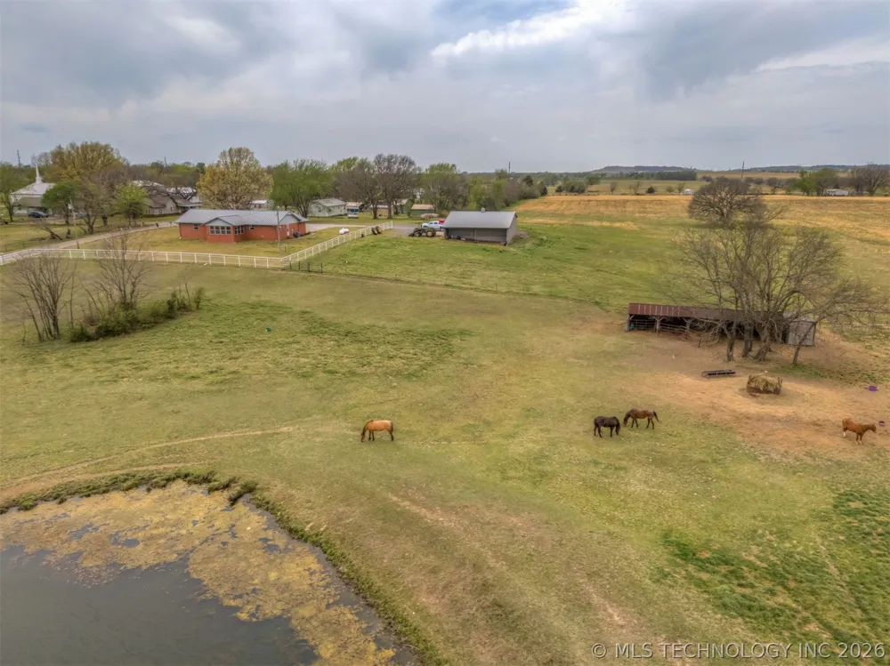 302 Gas Street Chouteau, OK 74337
