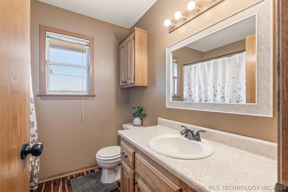 302 Gas Street Chouteau, OK 74337