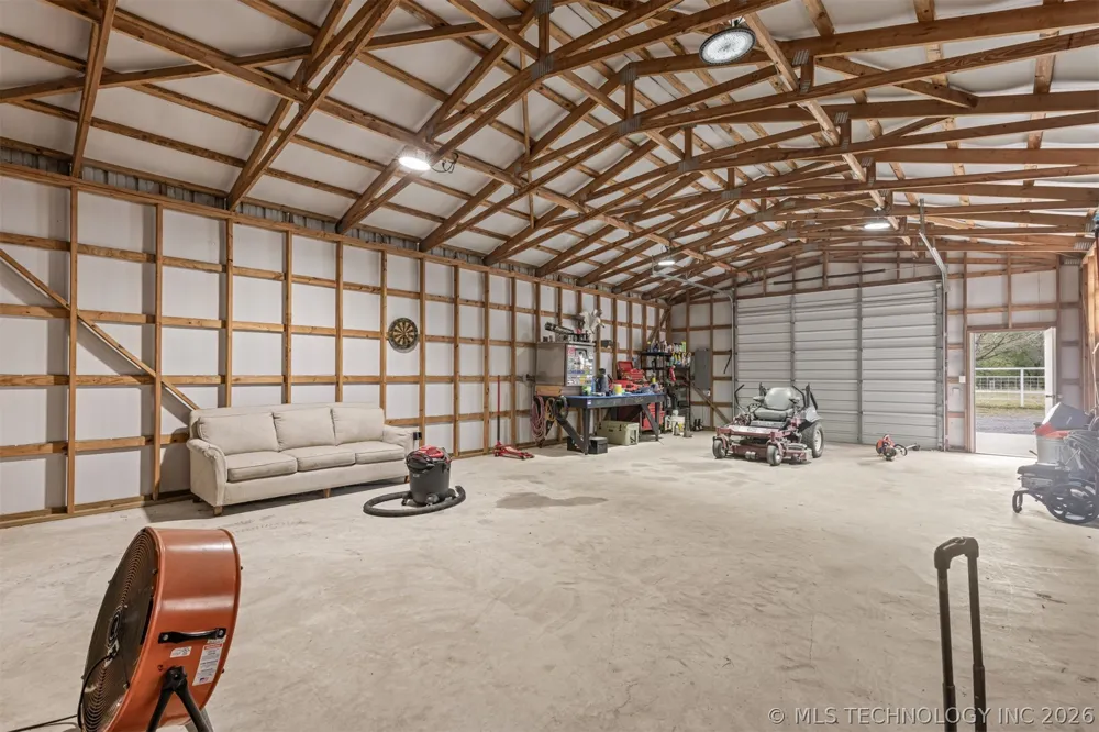 302 Gas Street Chouteau, OK 74337