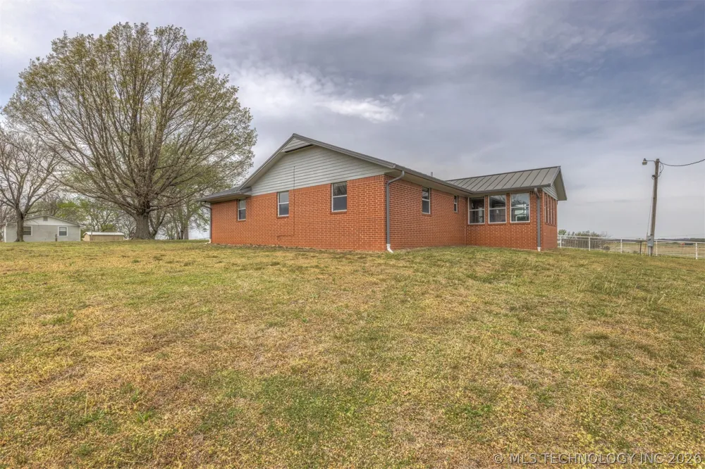 302 Gas Street Chouteau, OK 74337
