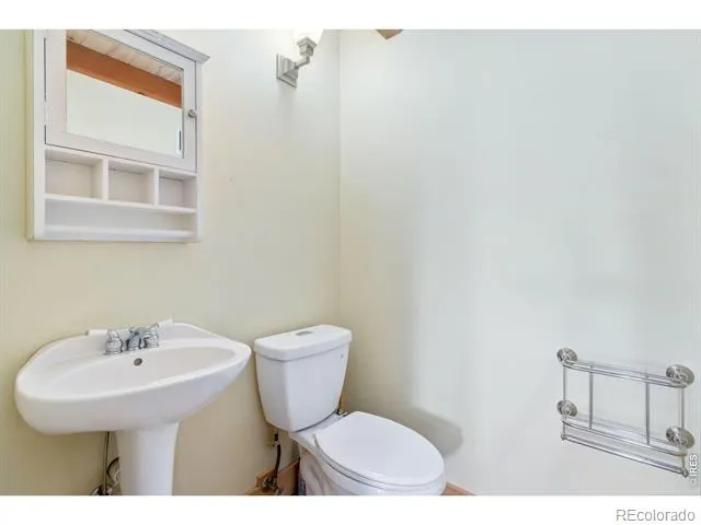 520 Isaac Lane Bellvue, CO 80512