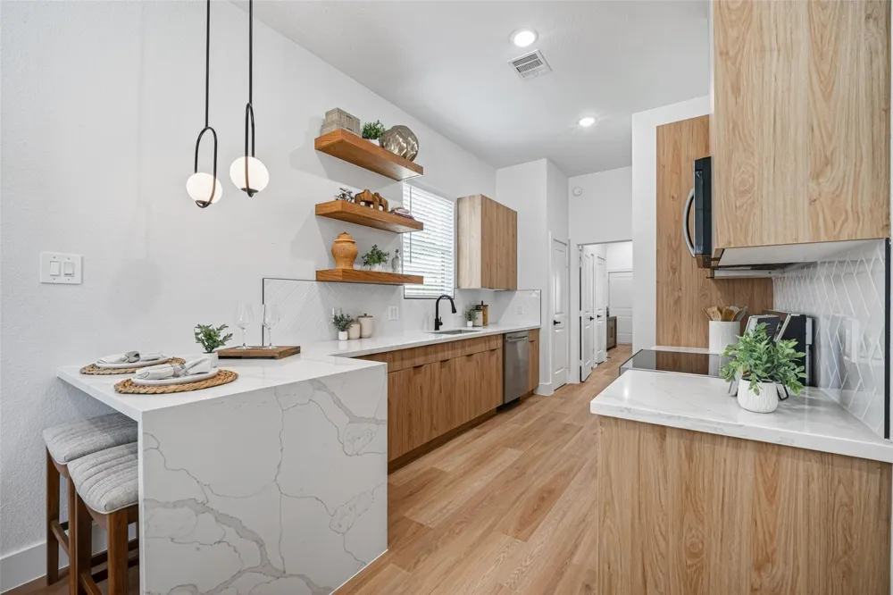 7840 Nashville Unit B Street Houston, TX 77028