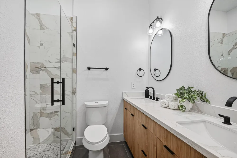 7840 Nashville Unit B Street Houston, TX 77028