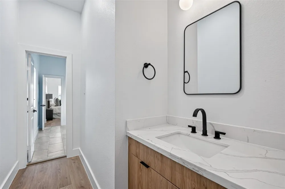 7840 Nashville Unit B Street Houston, TX 77028