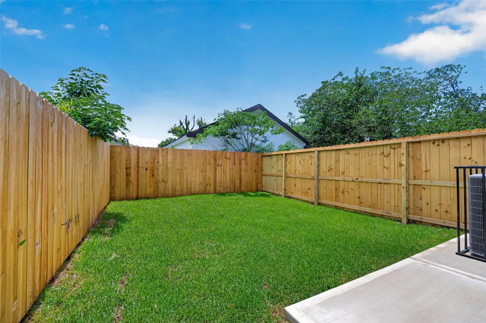 7840 Nashville Unit B Street Houston, TX 77028