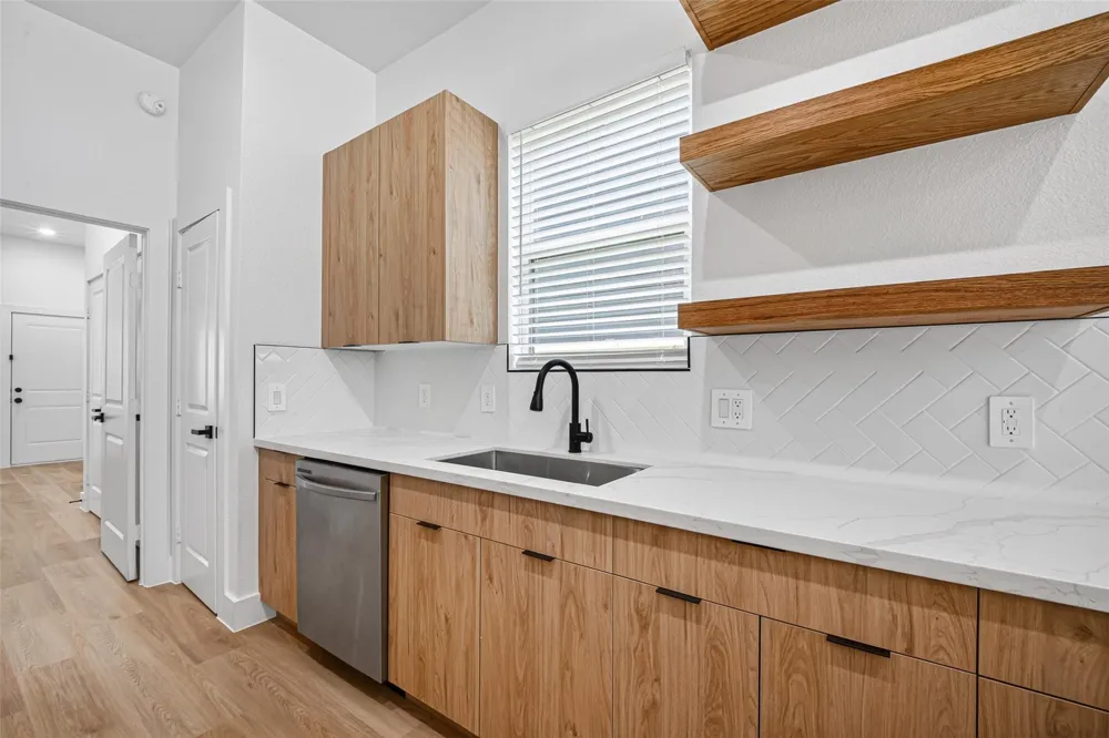 7840 Nashville Unit B Street Houston, TX 77028