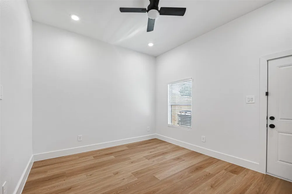 7840 Nashville Unit B Street Houston, TX 77028