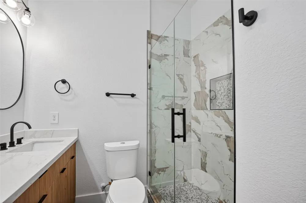 7840 Nashville Unit B Street Houston, TX 77028