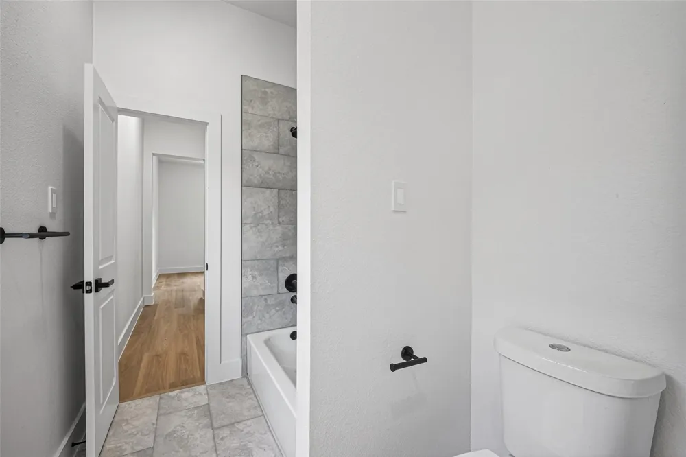 7840 Nashville Unit B Street Houston, TX 77028