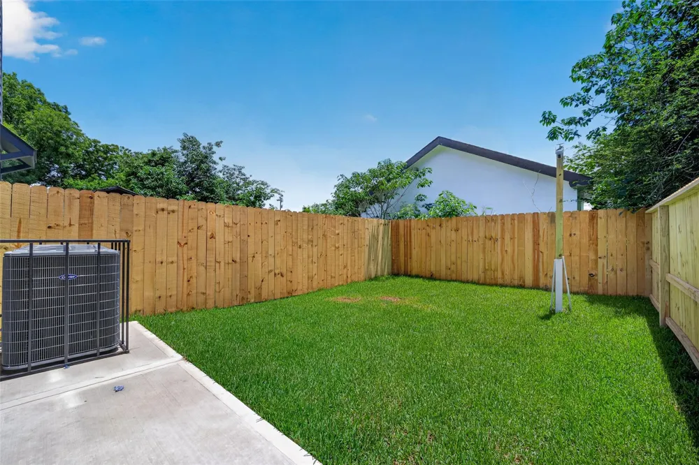 7840 Nashville Unit B Street Houston, TX 77028