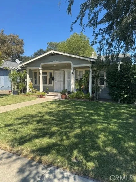 936 Laurel