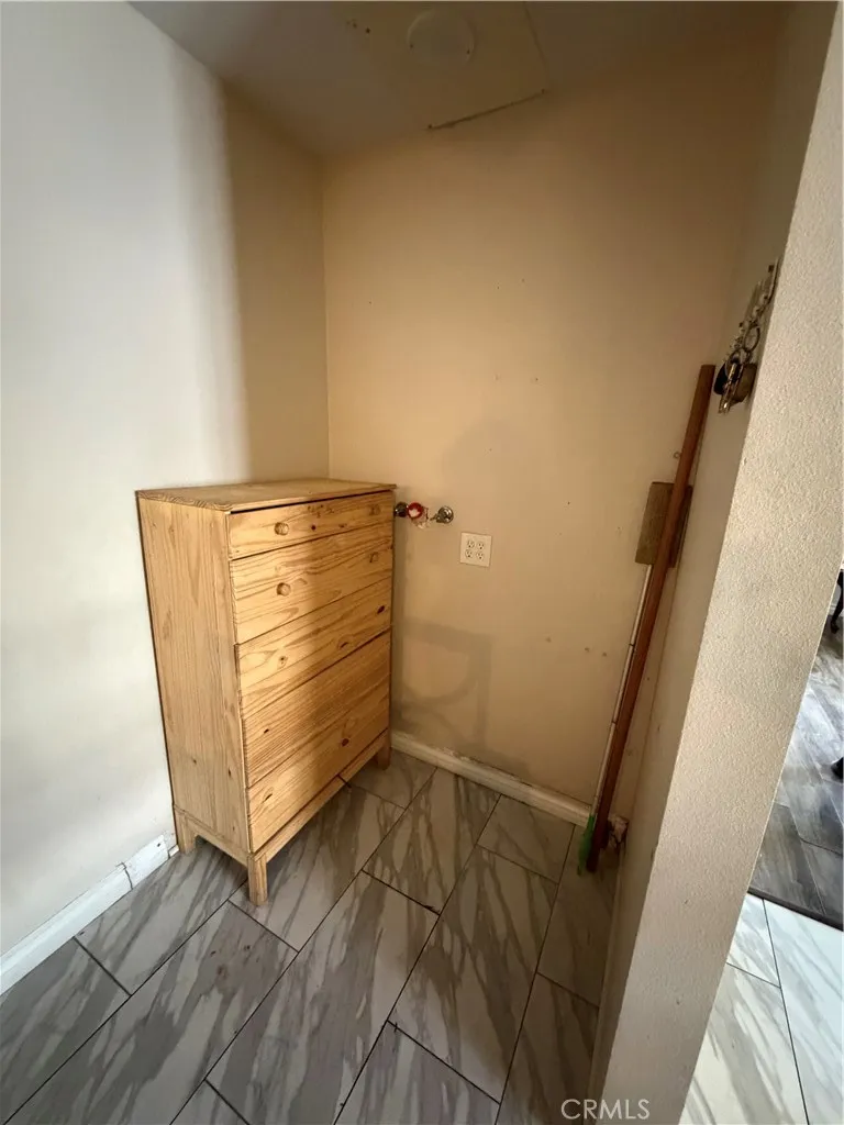 936 Laurel Ontario, CA 91762