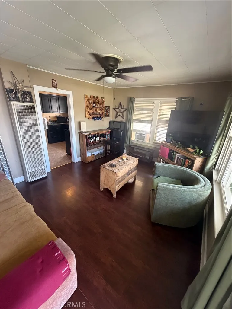 936 Laurel Ontario, CA 91762