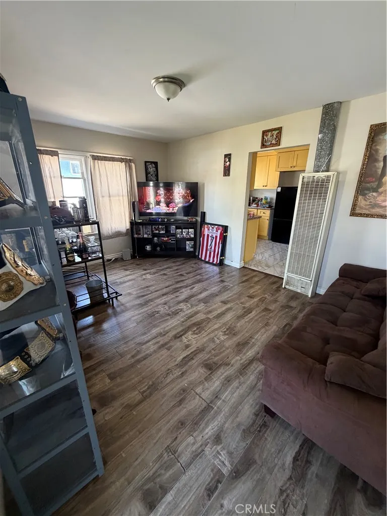 936 Laurel Ontario, CA 91762