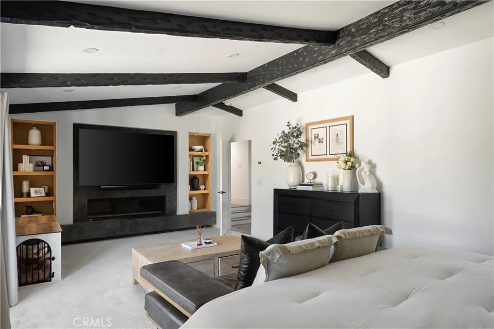 19432 Barrett Hill North Tustin, CA 92705