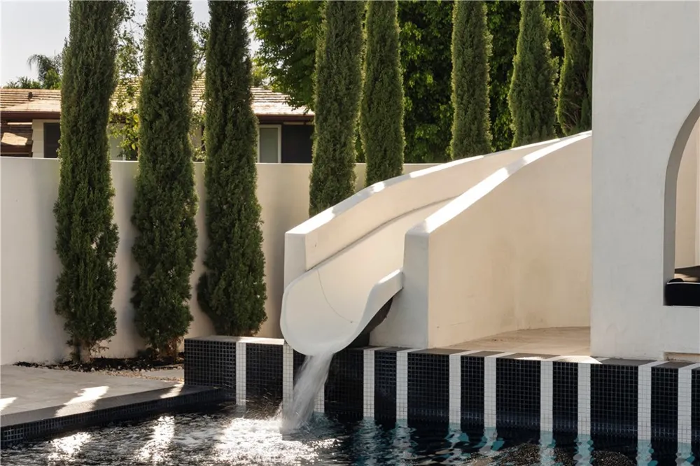19432 Barrett Hill North Tustin, CA 92705
