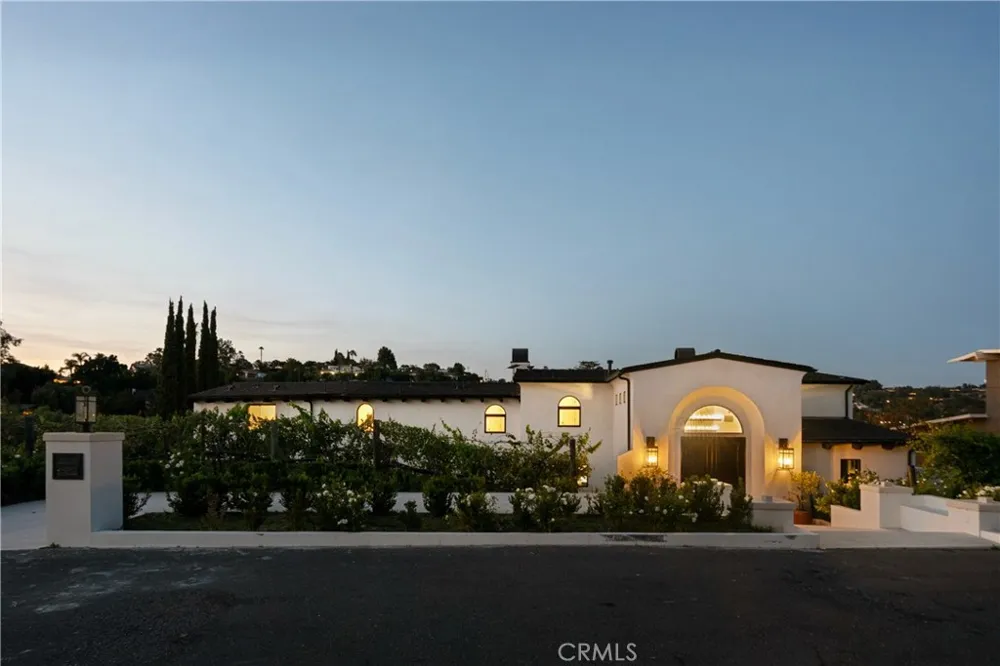 19432 Barrett Hill North Tustin, CA 92705