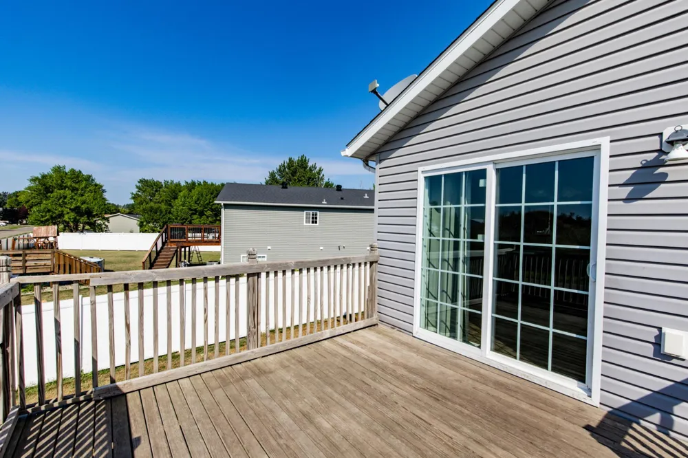 613 5th Street E Horace, ND 58047