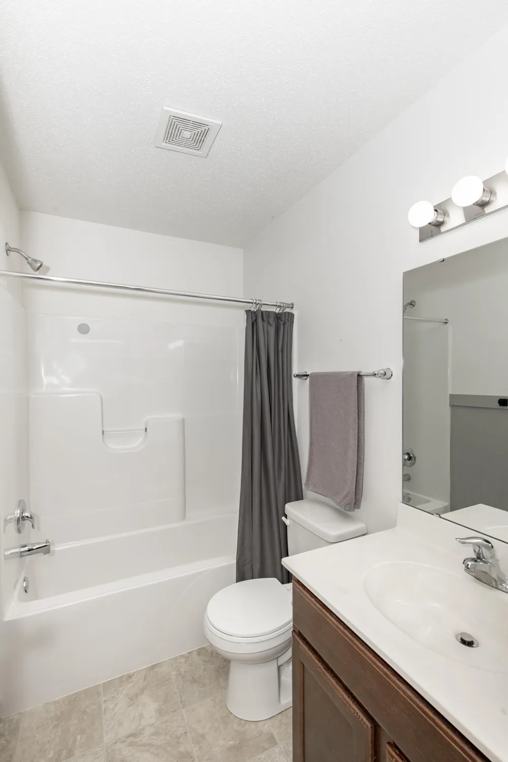 613 5th Street E Horace, ND 58047