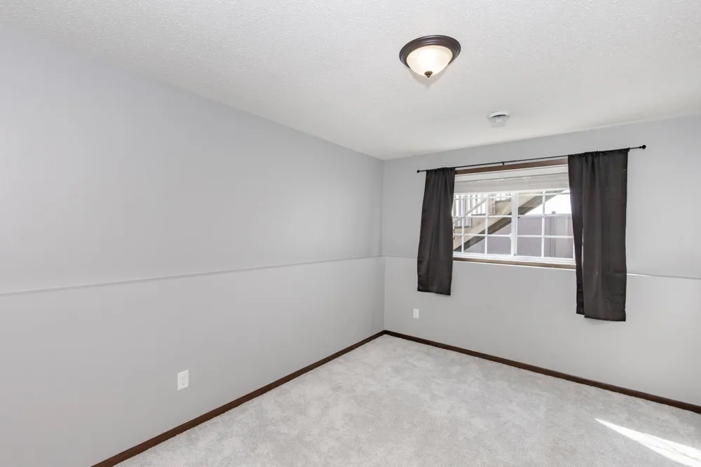 613 5th Street E Horace, ND 58047