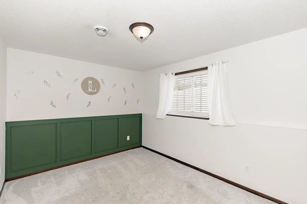 613 5th Street E Horace, ND 58047