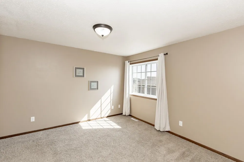 613 5th Street E Horace, ND 58047