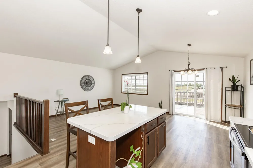 613 5th Street E Horace, ND 58047