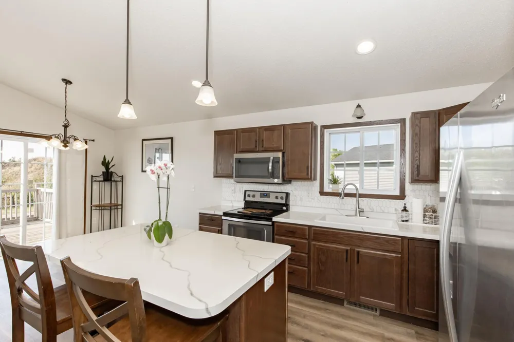613 5th Street E Horace, ND 58047