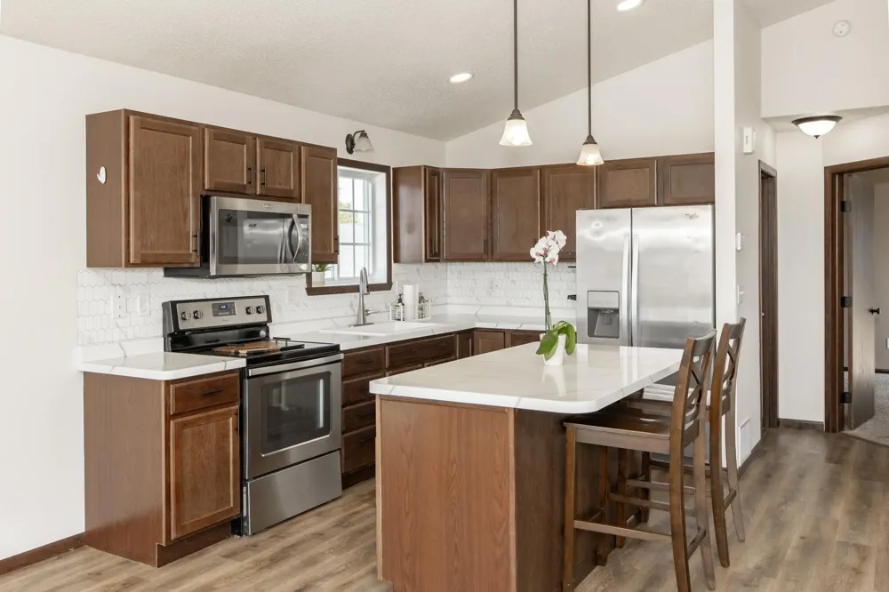 613 5th Street E Horace, ND 58047