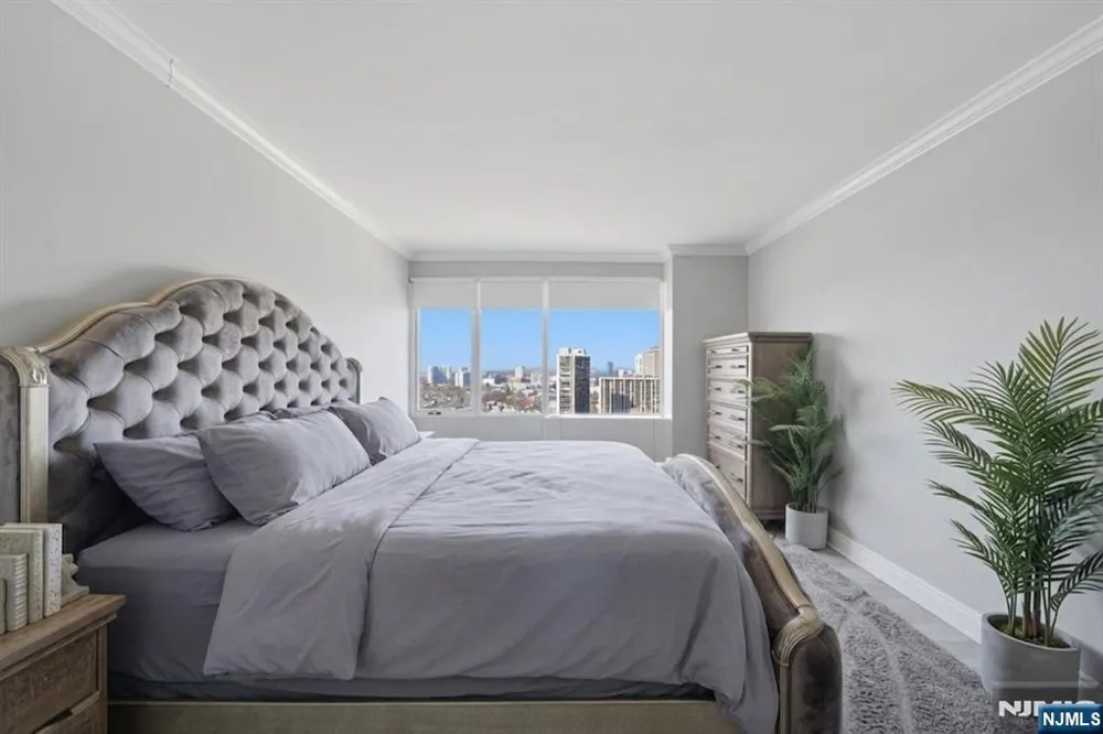 6 Horizon 2809 Fort Lee, NJ 07024