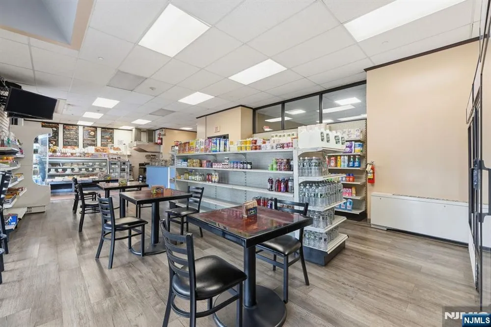 6 Horizon 2809 Fort Lee, NJ 07024