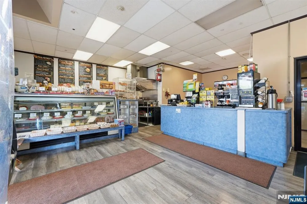 6 Horizon 2809 Fort Lee, NJ 07024