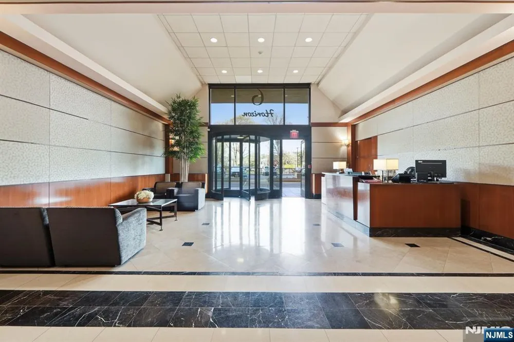 6 Horizon 2809 Fort Lee, NJ 07024