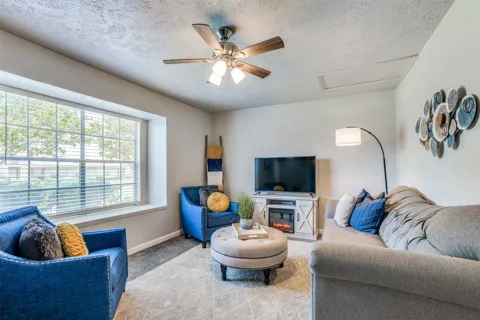 7 W Mountain Lane #37