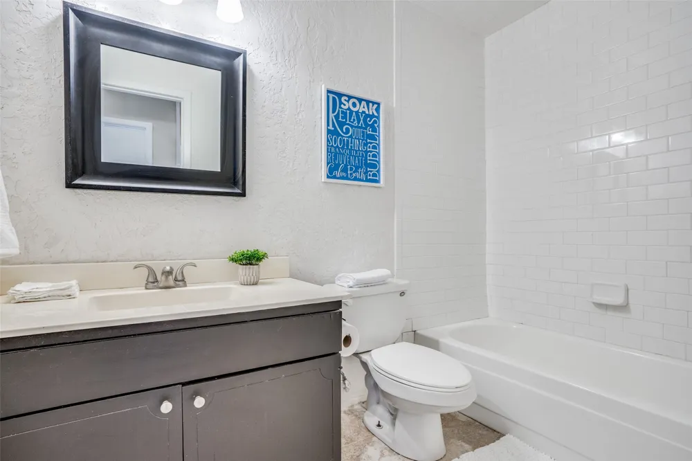 7 W Mountain Lane #37 Grand Prairie, TX 75052