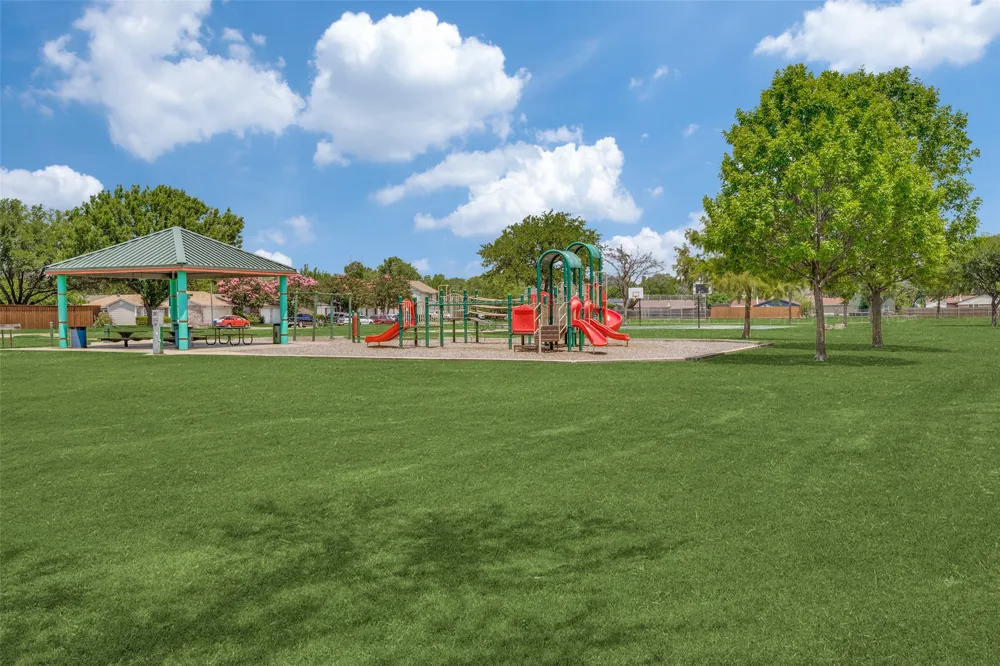 7 W Mountain Lane #37 Grand Prairie, TX 75052
