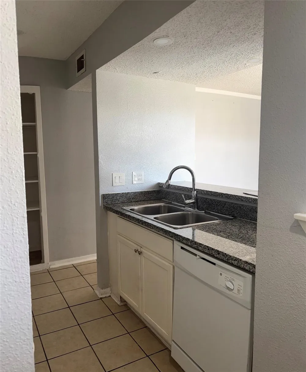 260 El Dorado Boulevard #3204 Houston, TX 77598