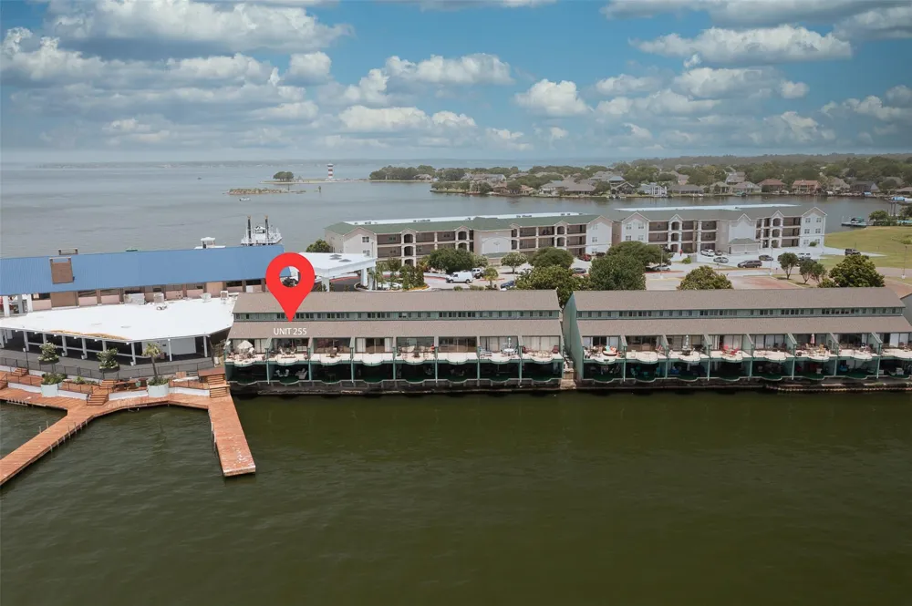 7041 Kingston Cove Ln #255 Willis, TX 77318