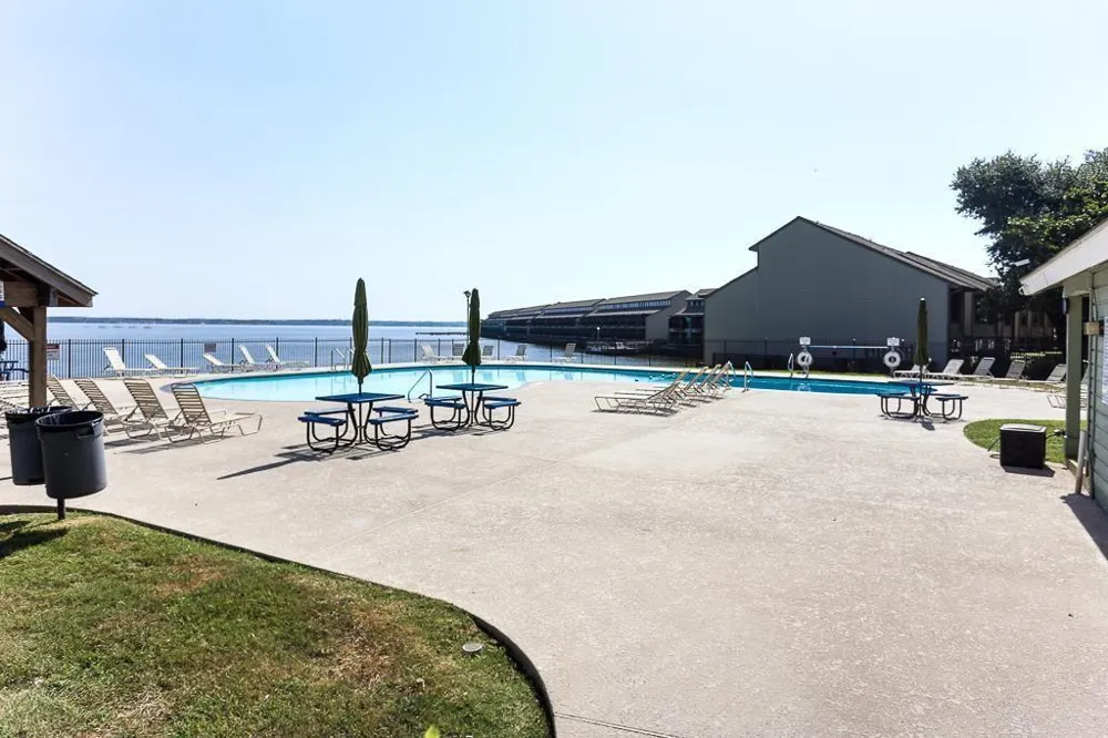 7041 Kingston Cove Ln #255 Willis, TX 77318