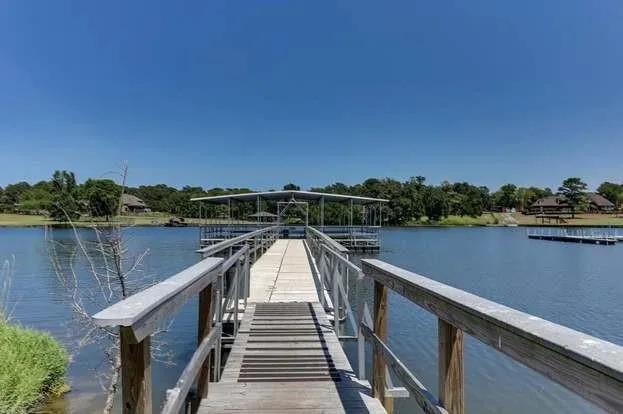 7041 Kingston Cove Ln #255 Willis, TX 77318