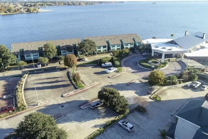 7041 Kingston Cove Ln #255 Willis, TX 77318