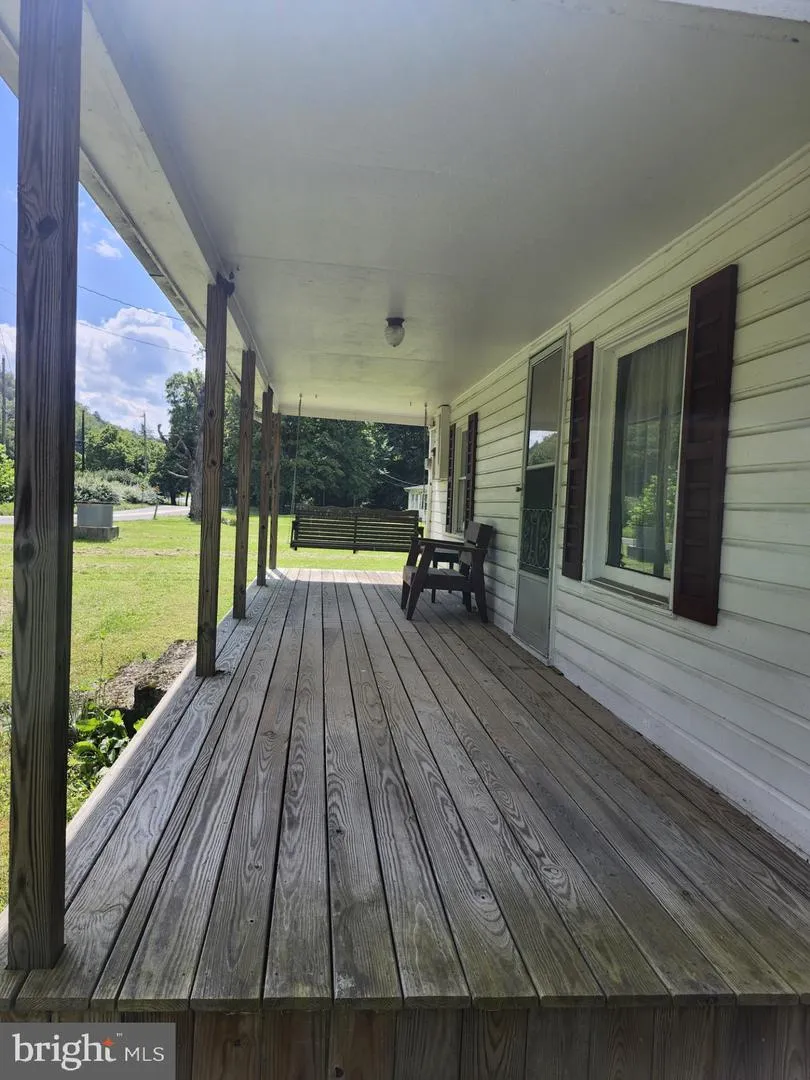 497 DRY RUN RD. Burlington, WV 26710