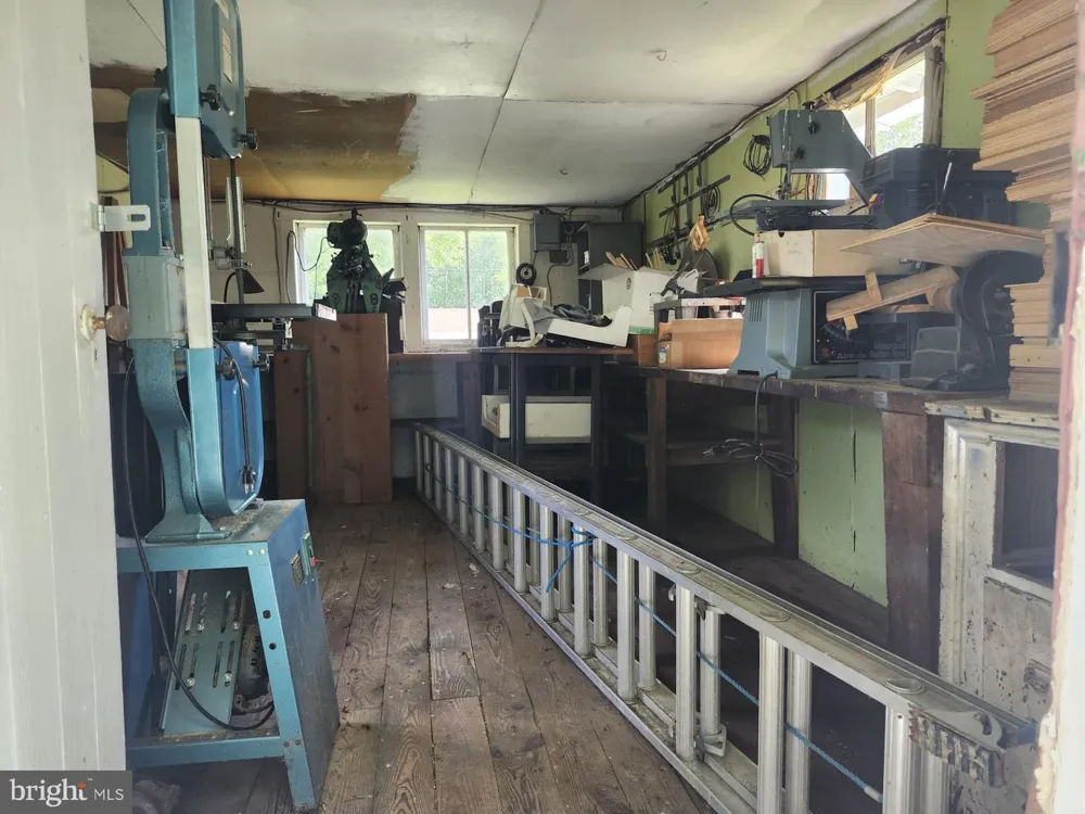 497 DRY RUN RD. Burlington, WV 26710
