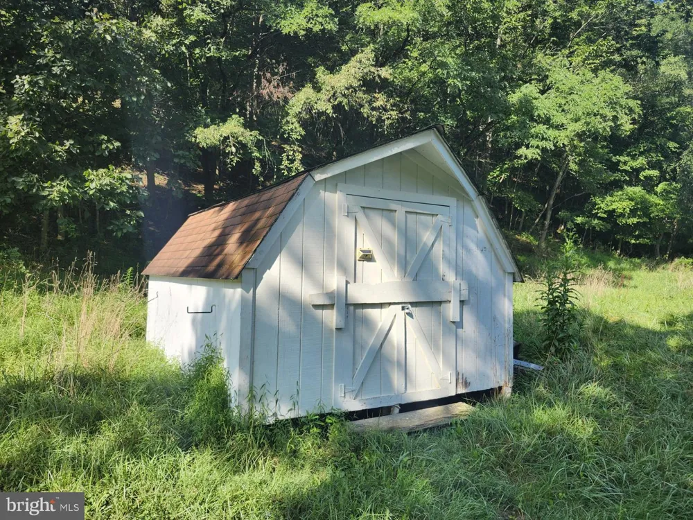 497 DRY RUN RD. Burlington, WV 26710