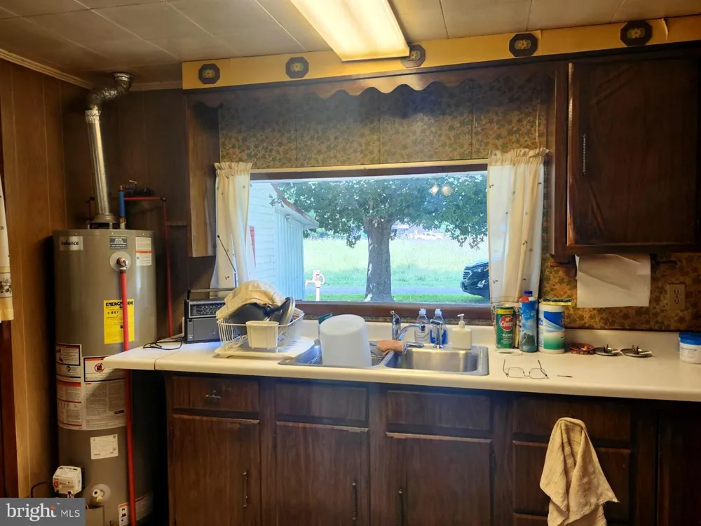 497 DRY RUN RD. Burlington, WV 26710