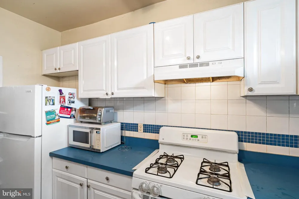 5219 11TH STREET Philadelphia, PA 19141
